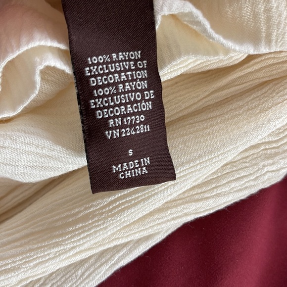 NWOT Knox Rose Cold Shoulder Top - Picture 4 of 4